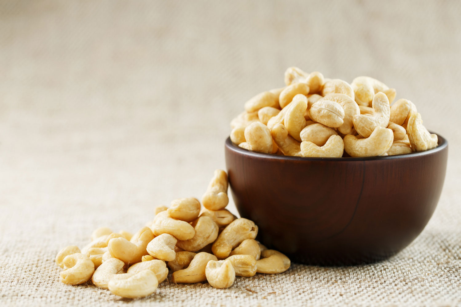 Cashew Nuts W320
